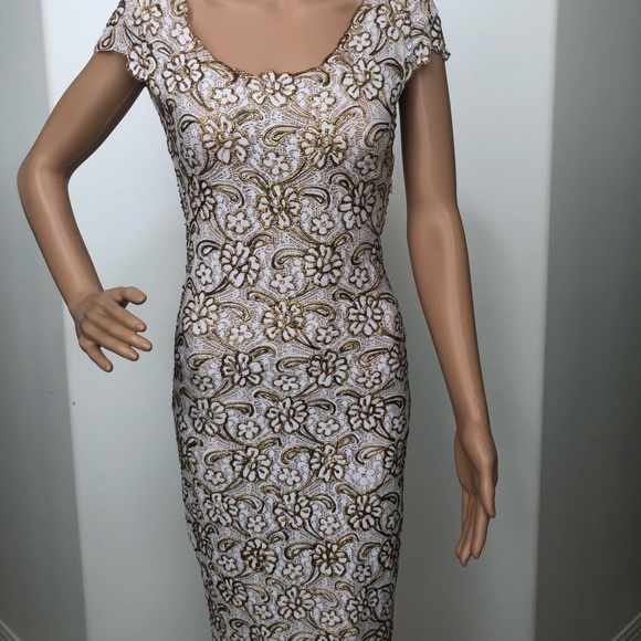 Dress - Picture 4 of 5